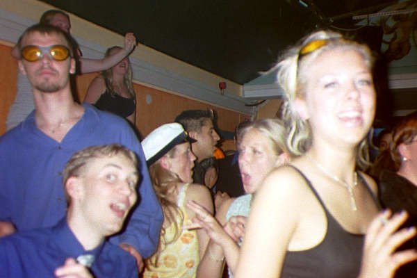 fest4.JPG (30797 bytes)