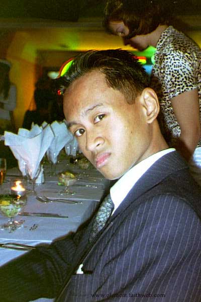 look.jpg (40082 bytes)