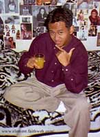 tumb-cheers.jpg (18055 bytes)